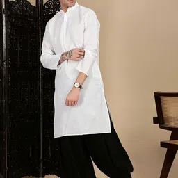 House of Pataudi Men Straight Mandarin Collar Kurta & Salwar image 3