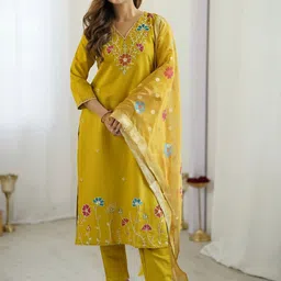 CaniBani Women Floral Embroidered Regular Thread Work Kurta with Trousers & With Dupatta-picture-41