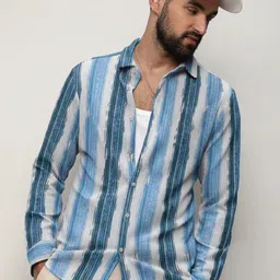 INDICLUB Men Vertical Striped Spread Collar Casual Shirt-image-89