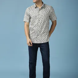 SNX Men Tailored Fit Floral Opaque Printed Casual Shirt image 4