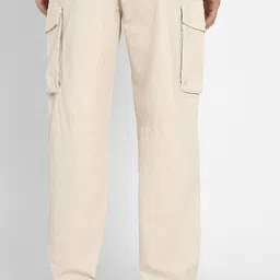AMERICAN EAGLE OUTFITTERS Men Cargos Trousers image 2