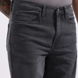 The Indian Garage Co Men Slim Fit Mid-Rise Light Fade Stretchable Jeans image 3