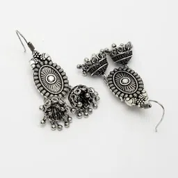 Sangria Women Silver-Plated Beaded Oxidized Choker Necklace With Jhumka Earrings image 3