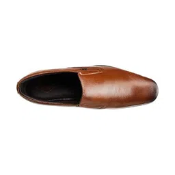 Lee Cooper Men Textured Round Toe Formal Slip-On Shoes image 5
