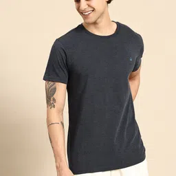 United Colors of Benetton Men Solid T-shirt-image-21