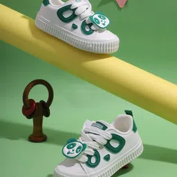 TRUFFLE COLLECTION Panda Applique Detailed Lace Ups Sneakers - Green-picture-26