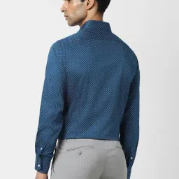 Van Heusen Blue Cotton Slim Fit Printed Shirt image 2