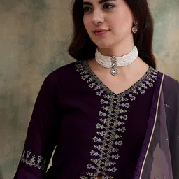 Miss Ethnik Embroidered Thread Work Ready to Wear Lehenga & Blouse With Dupatta image 2