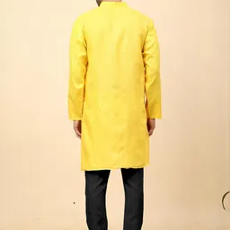 VS MALL Men Cotton Blend Kurta Sets image 3