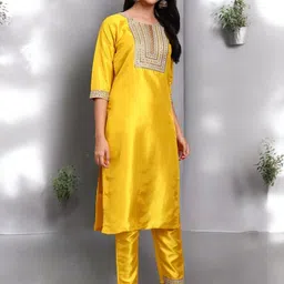 BANJANAN Women Ethnic Motifs Embroidered Regular Thread Work Kurta with Trousers image 4