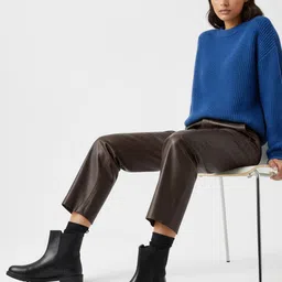 FRANINO PARIS Women Textured Block Heeled Chelsea Boots image 5