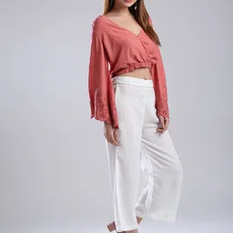 W Women White Regular Fit Solid Cropped Parallel Trousers image 4