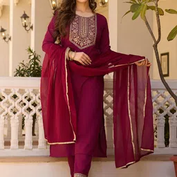 CANIZZARO Floral Yoke Design Thread Work Straight Kurta With Trousers & Dupatta-picture-21
