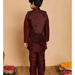 BT DEZINES Cotton Silk Woven Solid Kurta & Pyjama Set With Floral Embroidered Sequins Embellished Jacket - Wine image 3