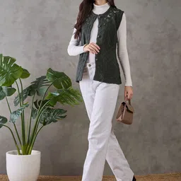 Chemistry Women Floral Woollen Sweater Vest-image-1
