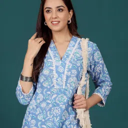 Varanga Women Floral Printed Floral Kurta-picture-36