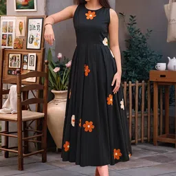 Aaghnya Black Viscose Rayon Dresses-picture-39
