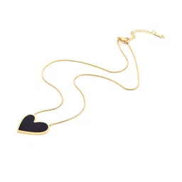 Nitant Heart Shaped Pendant with Chain image 4