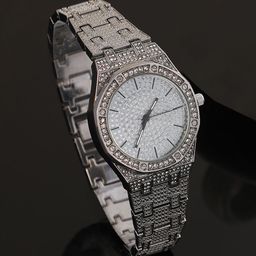 HAUTE SAUCE by Campus Sutra Women Embellished Dial & Stainless Steel Bracelet Style Straps Analogue Watch-picture-17