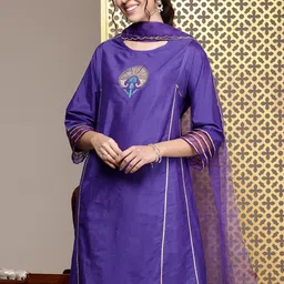 House of Pataudi Jashn Ethnic Motifs Embroidered Sequined Kurta With Trousers & Dupatta-picture-26