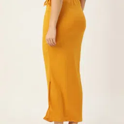 Ms.Lingies Yellow Plain Saree Shapewear image 2