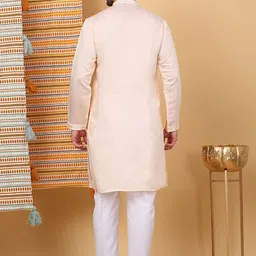 KRAFT INDIA LUXE Men Ethnic Motifs Yoke Design Thread Work Grandeur & Majestic Artwork Kurta image 3