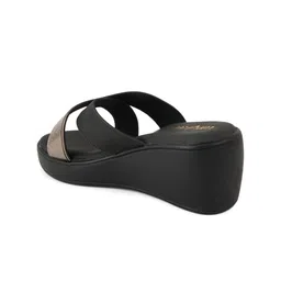 Luxyfeel Wedge Sandals image 5