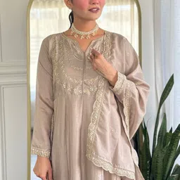 HERE&NOW Women Ethnic Motifs Embroidered Panelled Thread Work Kurta with Trousers & With Dupatta image 3