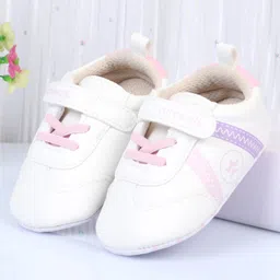 Cute Walk by Babyhug Velcro Closure Printed Booties - Pink & White-picture-18