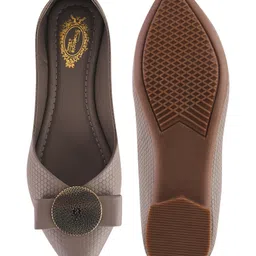 Shoetopia Geometric Applique Detailed Ballerinas - Grey image 5