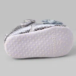 Cute Walk by Babyhug Clip Lock Closure Booties Floral Applique - Blue image 5