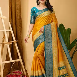 DIVASTRI Checked Zari Banarasi Saree-picture-12
