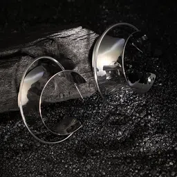 SOHI Silver-Plated The Chunky-Orbiter Contemporary Half Hoop Earrings image 4