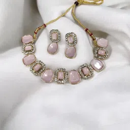 Women Click Stone-Studded Jewellery Set image 4