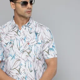 Levis Slim Fit Floral Printed Pure Cotton Casual Shirt-image-16