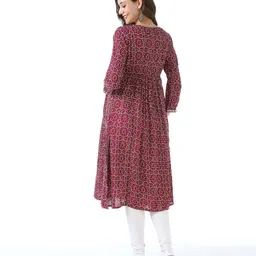 Bella Mama Woven Three Fourth Sleeves Bandhani Print With Highlight Yoke Maternity Kurta - Maroon image 5