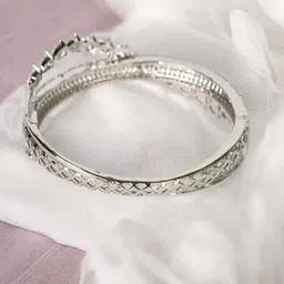 SHARLEEZ Rhodium-Plated American Diamond Studded Kada Bracelet image 3
