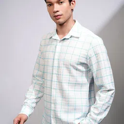 HIGHLANDER Men Spread Collar Checked Casual Shirt image 5