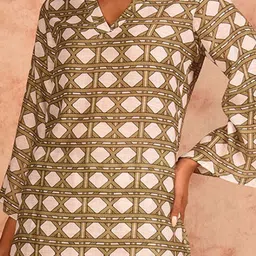 JHALAKK BY LAALZARI Printed V-Neck Tunic With Palazzos Co-Ords image 3