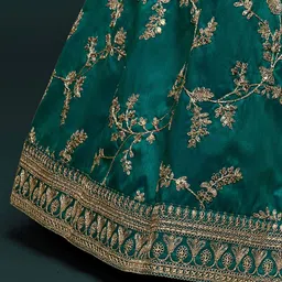 Zeel Clothing Embellished Semi-Stitched Lehenga & Unstitched Blouse With Dupatta image 2