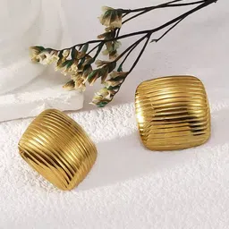 DIVASTRI Contemporary Studs Earrings-picture-10
