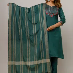 Auzanoor Collection Embroidered Pure Cotton Straight Kurta With Trousers & Dupatta-image-28
