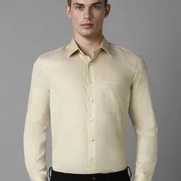 Louis Philippe Men Spread Collar Solid Cotton Slim Fit Formal Shirt-image-63