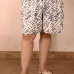 Indietoga Women Plus Size Abstract Printed High-Rise Lounge Shorts-picture-31