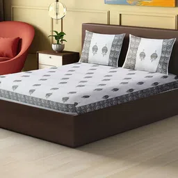 Alankaran designs White & Grey Ethnic Motifs 120 TC King Bedsheet with 2 Pillow Covers image 3