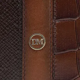 Da Milano Men Textured Leather Two Fold Wallet image 4