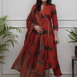 DIVASTRI Women Ethnic Motifs Printed Angrakha Kurta with Trousers & With Dupatta image 4