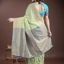 DIVASTRI Woven Design Saree With Blouse Piece image 3