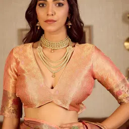 Sangria Zig Zag Pattern Woven Design Zari Banarasi Saree With Blouse Piece image 5