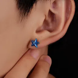 StyleCast x Revolte Star Shaped Studs Earrings image 3